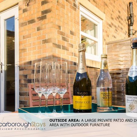Hibernia Place, 3 Bedroom Townhouse With Patio & Seating Area - Free Parking Scarborough Eksteriør billede