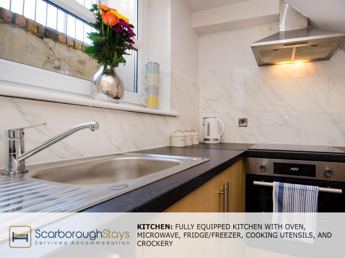 Hibernia Place, 3 Bedroom Townhouse With Patio & Seating Area - Free Parking Scarborough Eksteriør billede