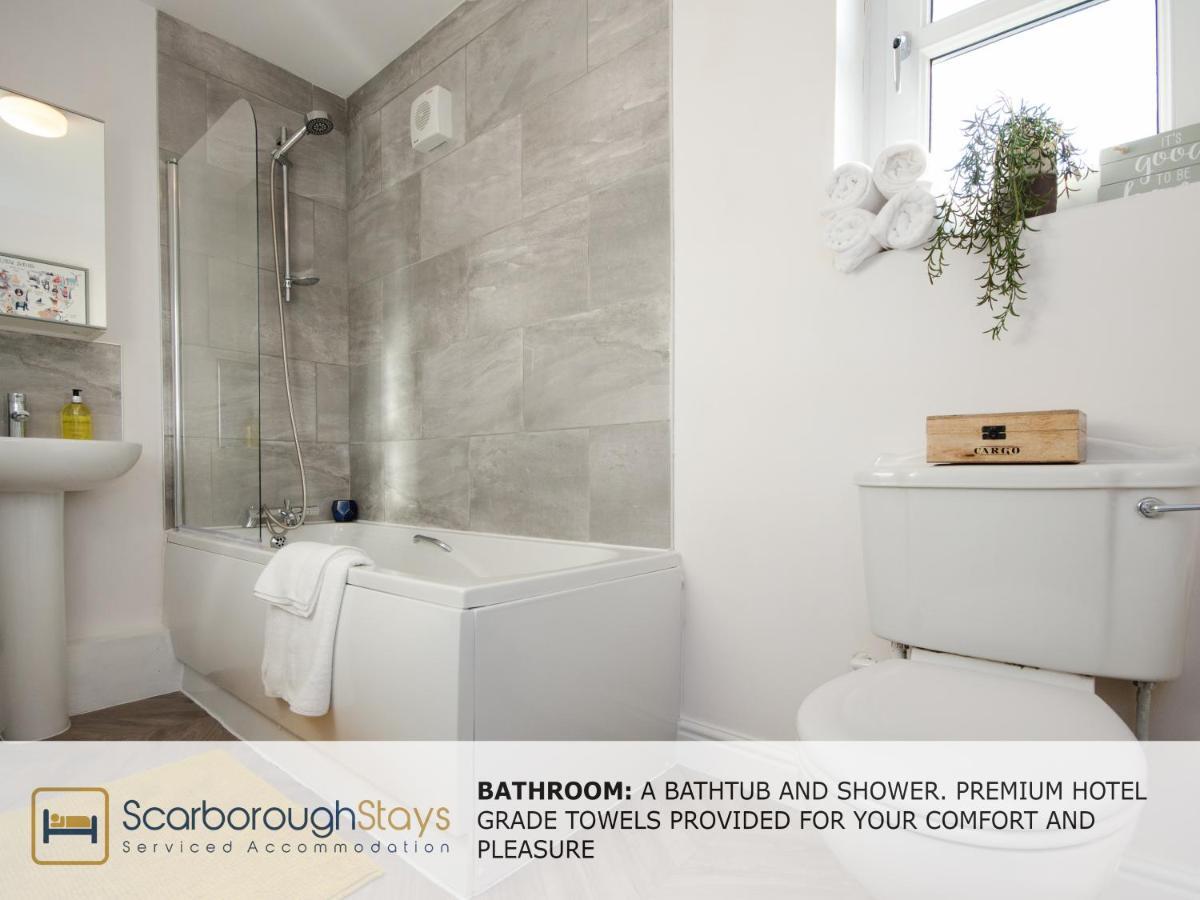 Hibernia Place, 3 Bedroom Townhouse With Patio & Seating Area - Free Parking Scarborough Eksteriør billede
